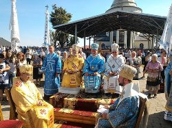 Івано-Франківщина: Божественну Літургію в Гошеві очолили 5 єпископів УГКЦ.(ФОТО)